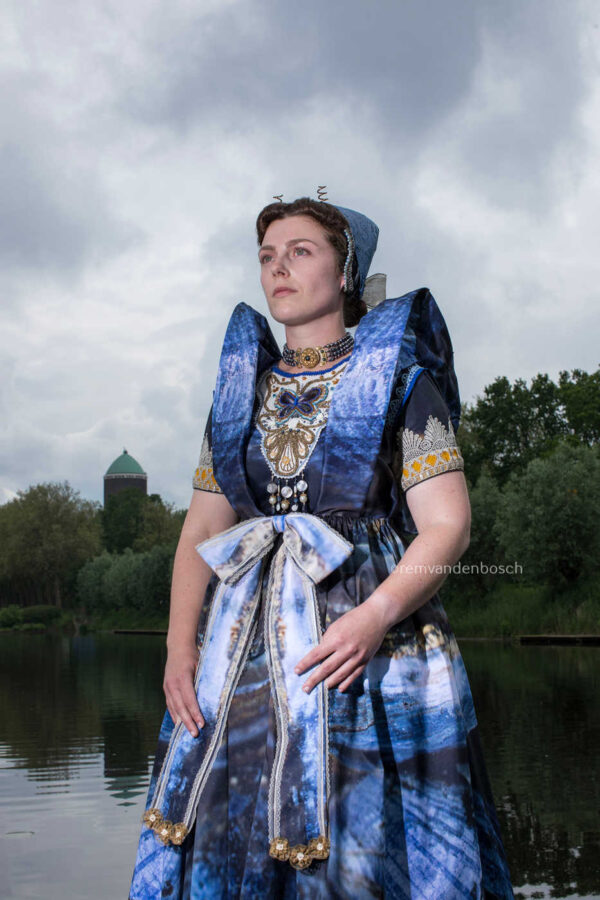 KDM000177 Vrede en introspectie aan de waterkant - Afbeelding 1