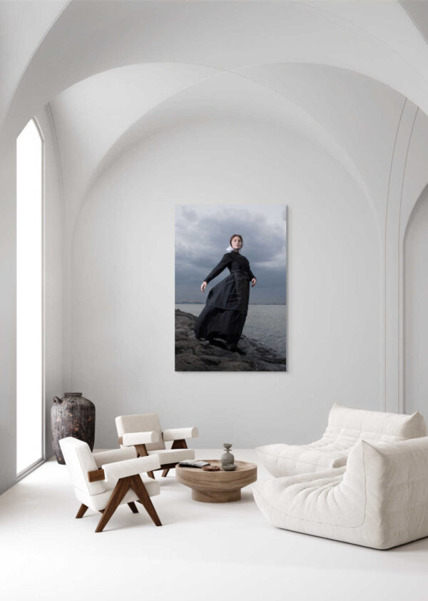 Mysterie en elegantie onder de donkere lucht - Afbeelding 2